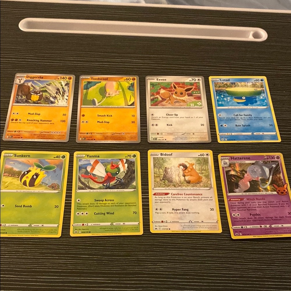 Pokemon Trading Card Set of 8